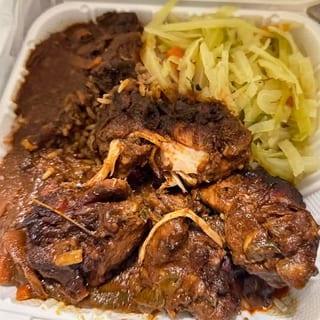 Small Brown Stew Chicken